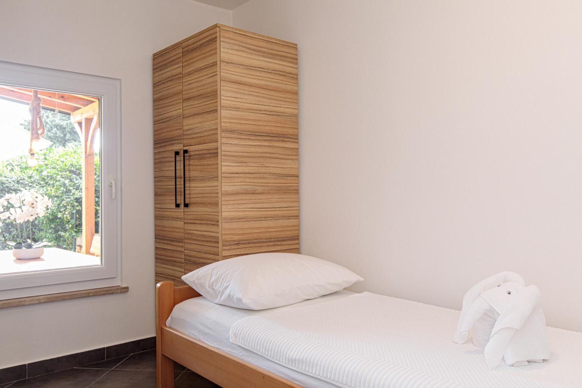 Apartments Tm Krk Town Bagian luar foto