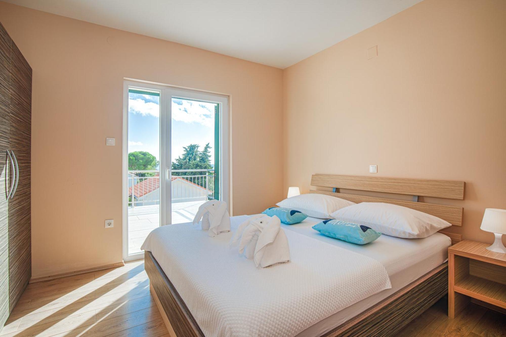 Apartments Tm Krk Town Bagian luar foto